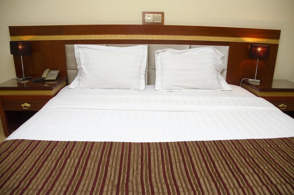 Hotel Rosebud Абуджа Экстерьер фото