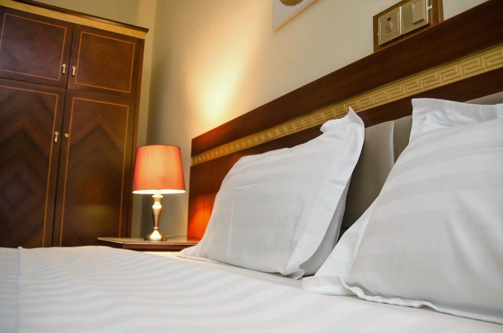 Hotel Rosebud Абуджа Экстерьер фото
