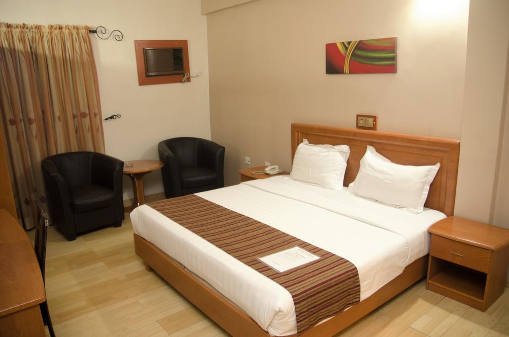 Hotel Rosebud Абуджа Экстерьер фото