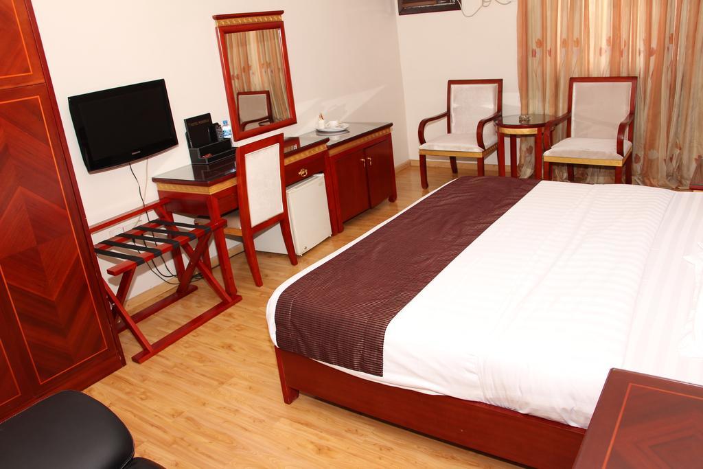 Hotel Rosebud Абуджа Экстерьер фото