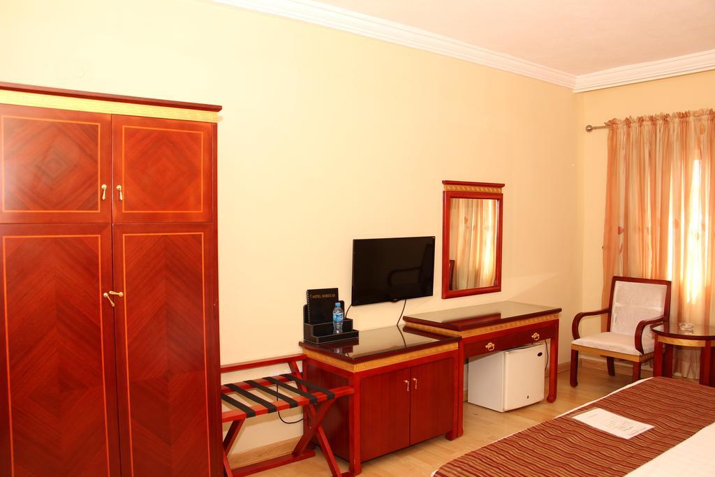 Hotel Rosebud Абуджа Экстерьер фото